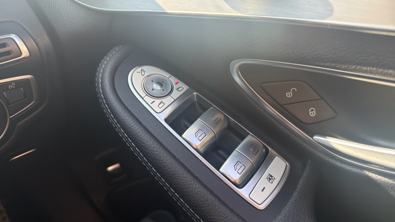 Mercedes-Benz C-Class C250d AMG Line Premium 4dr 9G-Tronic Diesel Saloon